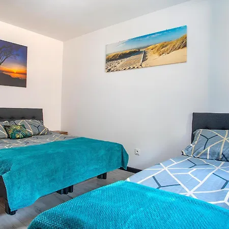 1 Bedroom Amazing In Debina Debina (Ustka)